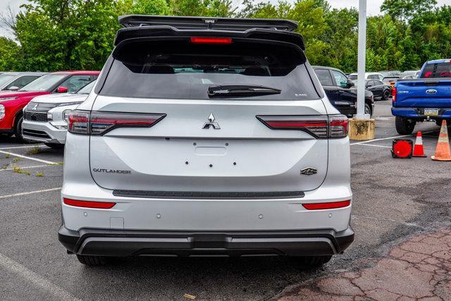 new 2025 Mitsubishi Outlander car, priced at $44,260