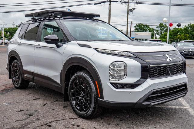 new 2025 Mitsubishi Outlander car, priced at $44,260