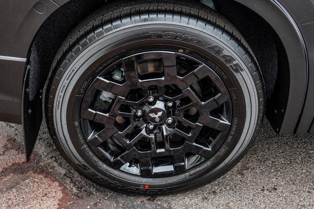 new 2025 Mitsubishi Outlander car, priced at $44,260