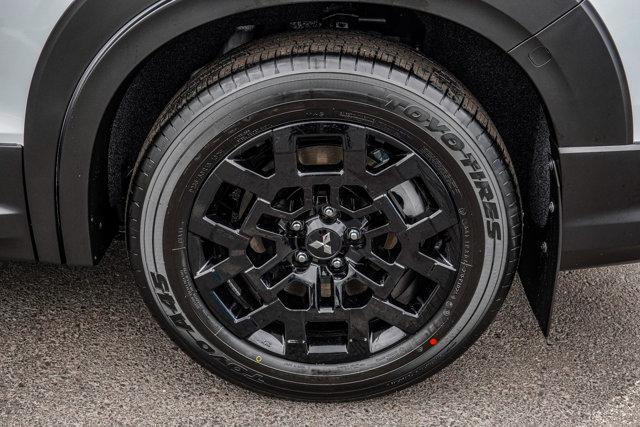 new 2025 Mitsubishi Outlander car, priced at $44,260