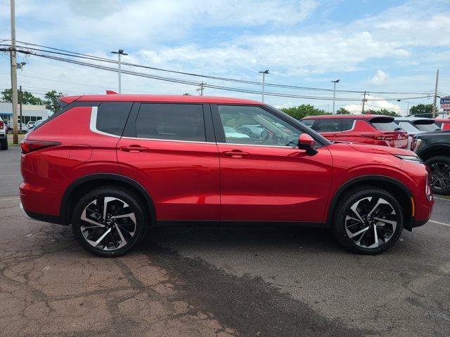 new 2024 Mitsubishi Outlander car, priced at $38,460