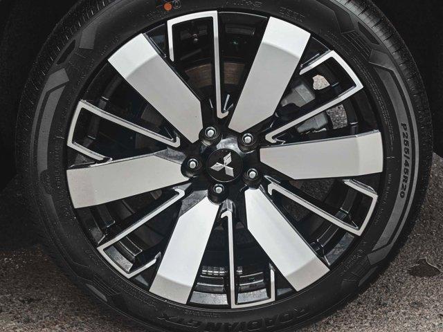 new 2025 Mitsubishi Outlander car, priced at $41,810