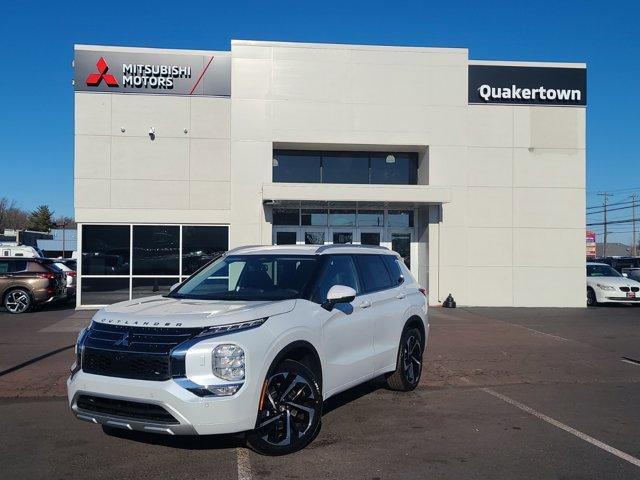 new 2024 Mitsubishi Outlander car, priced at $39,905