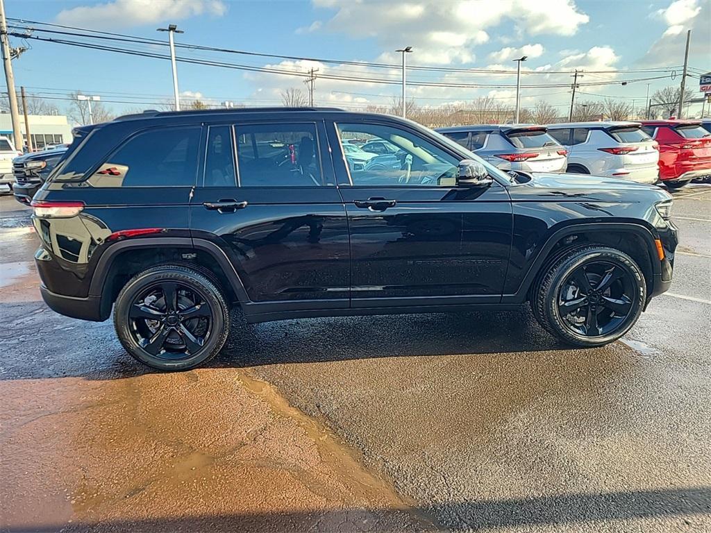 used 2023 Jeep Grand Cherokee car, priced at $33,990