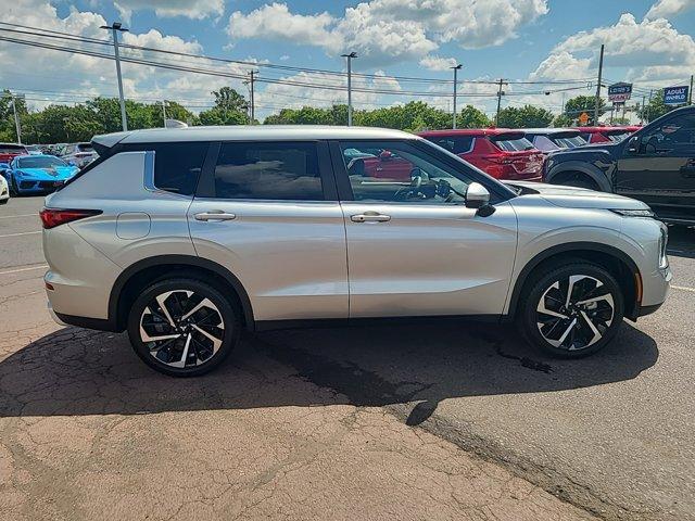 new 2024 Mitsubishi Outlander car, priced at $38,025