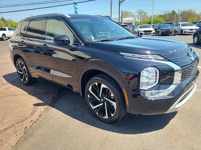 new 2024 Mitsubishi Outlander car, priced at $39,410