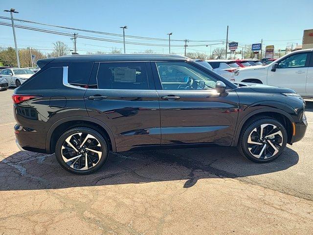 new 2024 Mitsubishi Outlander car, priced at $39,610