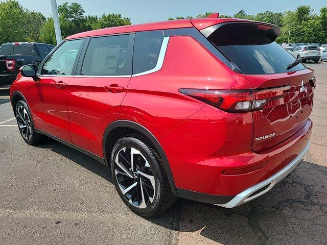 new 2024 Mitsubishi Outlander car, priced at $38,395