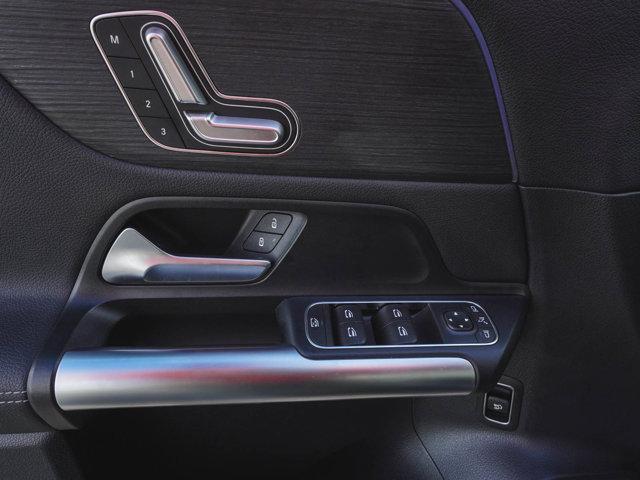 used 2025 Mercedes-Benz GLA 250 car, priced at $35,990