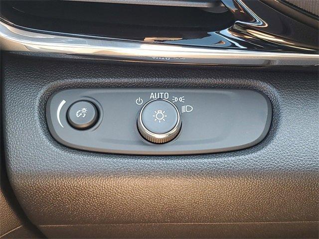new 2025 Buick Envista car, priced at $29,030