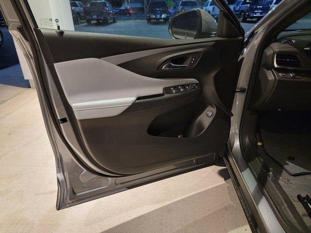 new 2024 Buick Envista car, priced at $26,620