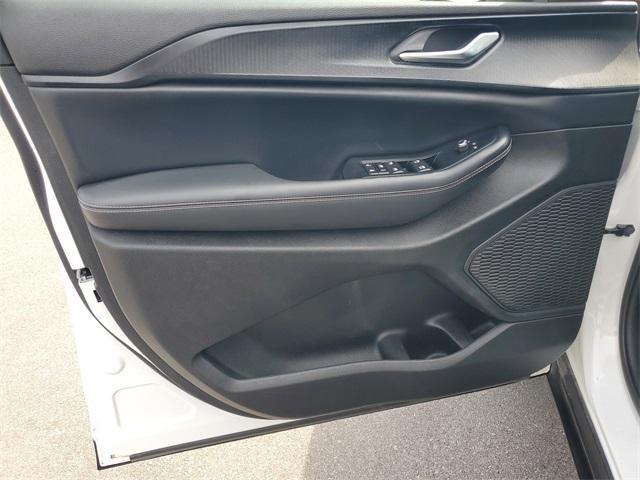 used 2023 Jeep Grand Cherokee car, priced at $20,977