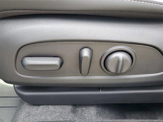 new 2025 Buick Envista car, priced at $26,780