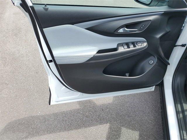 new 2025 Buick Envista car, priced at $26,780