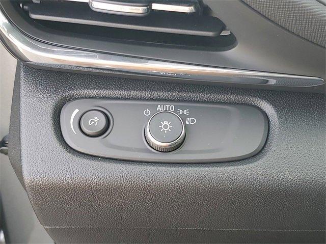 new 2025 Buick Envista car, priced at $26,380