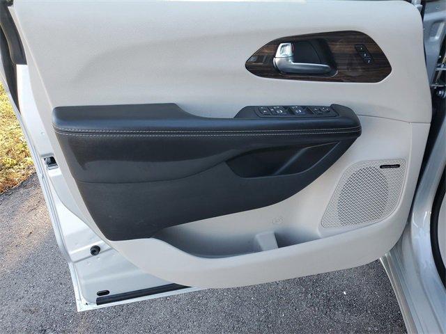 used 2024 Chrysler Pacifica car, priced at $39,806