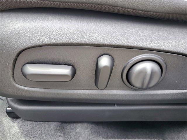 new 2025 Buick Envista car, priced at $26,085