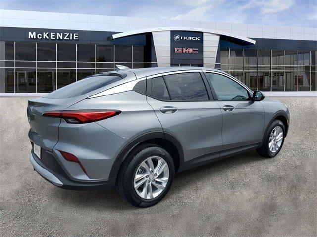 new 2025 Buick Envista car, priced at $26,085