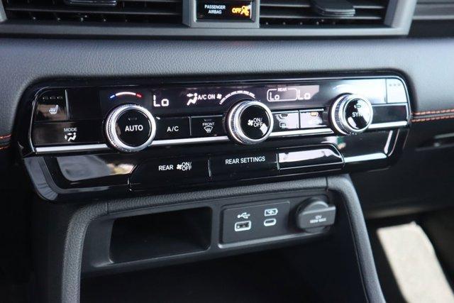 used 2025 Honda Pilot car, priced at $38,500