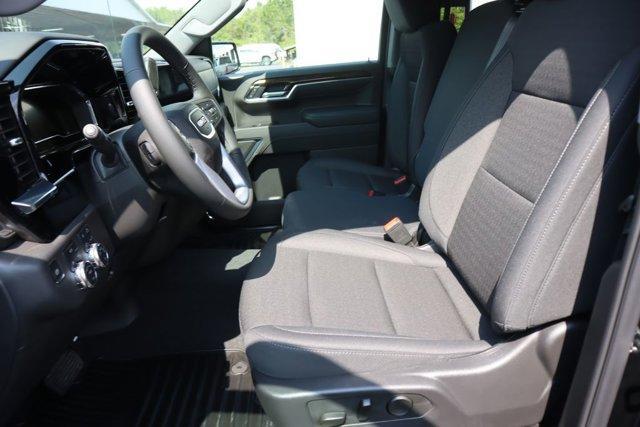 new 2025 GMC Sierra 1500 car, priced at $52,370