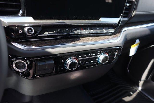new 2025 GMC Sierra 1500 car, priced at $52,000