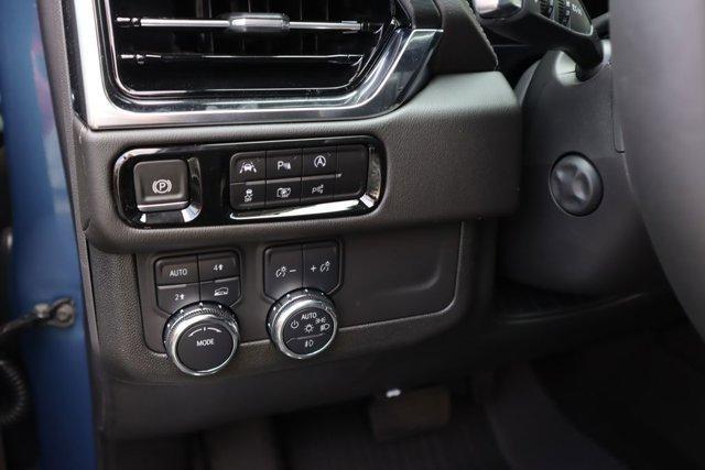 new 2025 GMC Yukon XL car, priced at $88,000