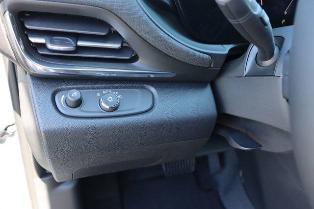 new 2025 Buick Envista car, priced at $25,750