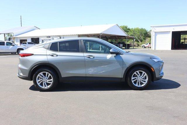 new 2025 Buick Envista car, priced at $25,750