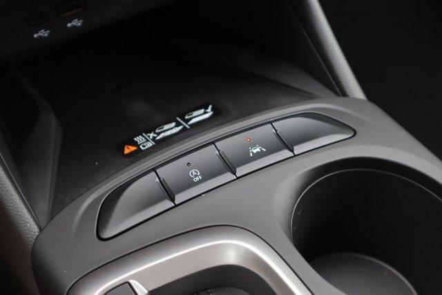 new 2025 Buick Envista car, priced at $25,750