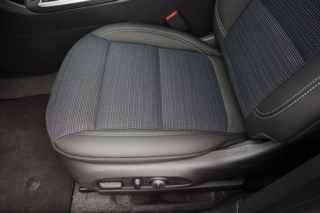 new 2025 Buick Envista car, priced at $25,750