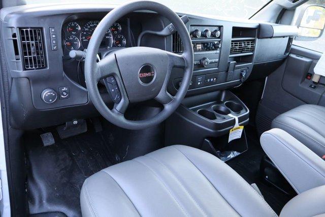 new 2025 GMC Savana 2500 car