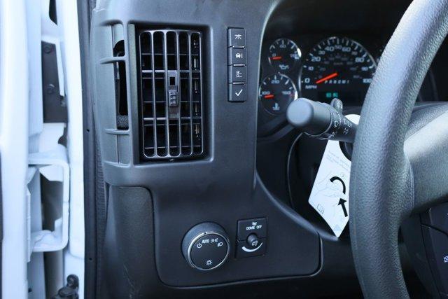 new 2025 GMC Savana 2500 car