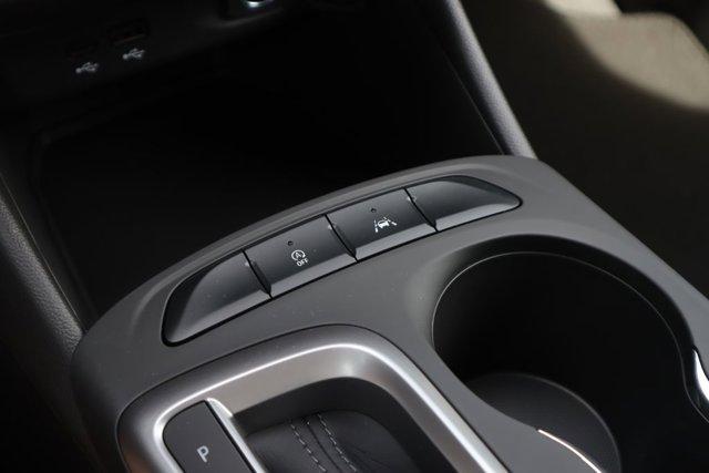 new 2025 Buick Envista car, priced at $26,000