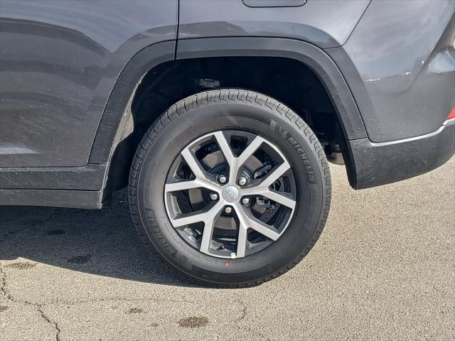 new 2024 Jeep Grand Cherokee car, priced at $43,504