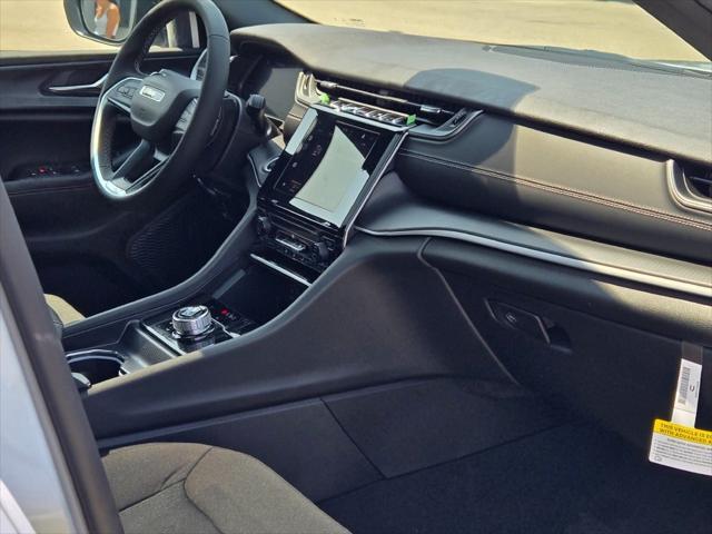 new 2025 Jeep Grand Cherokee car, priced at $36,977