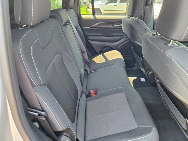 new 2025 Jeep Grand Cherokee car, priced at $36,977