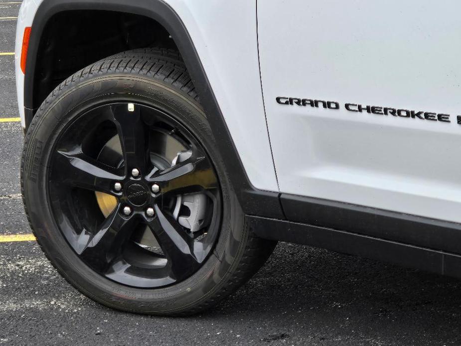 new 2024 Jeep Grand Cherokee L car, priced at $45,050
