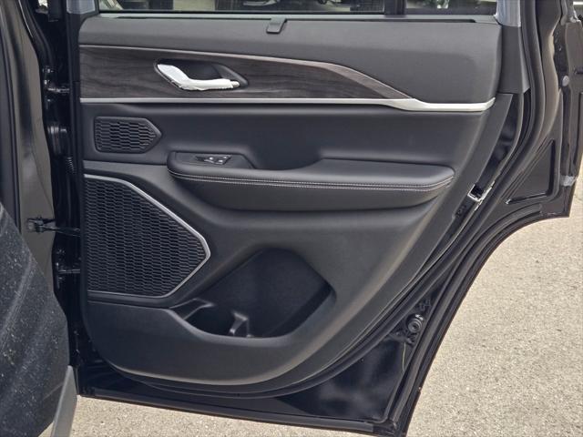 new 2025 Jeep Grand Cherokee car, priced at $51,966