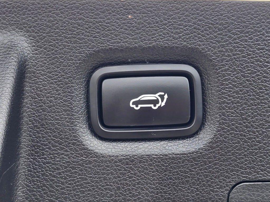 used 2023 Hyundai Santa Fe car, priced at $24,352