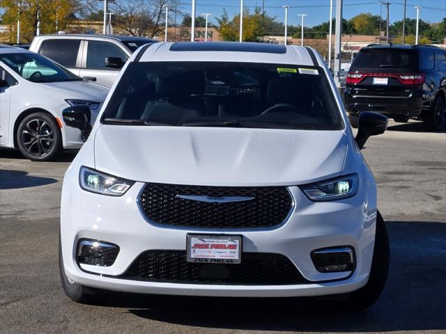 new 2025 Chrysler Pacifica car, priced at $42,141