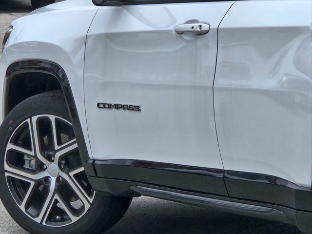 new 2024 Jeep Compass car, priced at $39,015