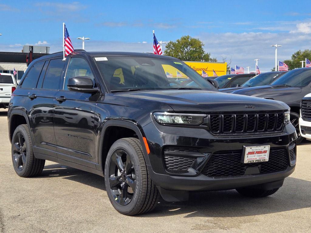new 2025 Jeep Grand Cherokee car, priced at $43,196