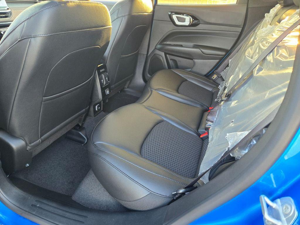 new 2025 Jeep Compass car, priced at $27,700