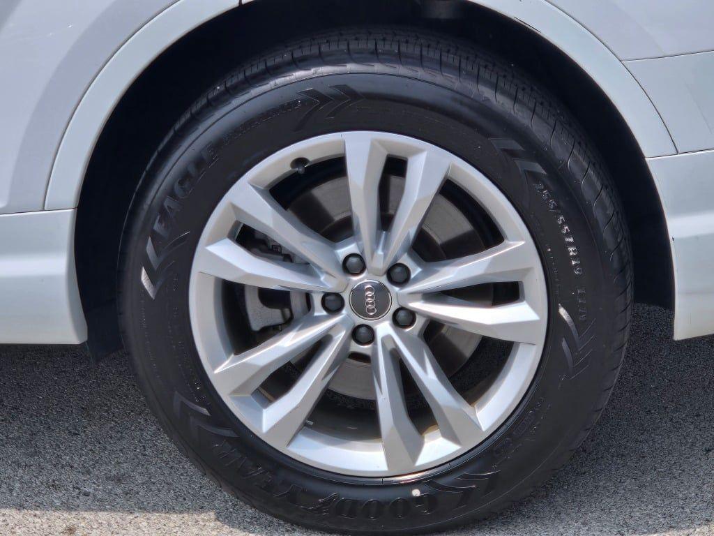 used 2019 Audi Q7 car, priced at $23,072