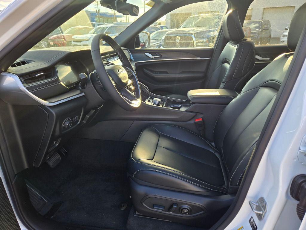 new 2025 Jeep Grand Cherokee L car, priced at $46,113