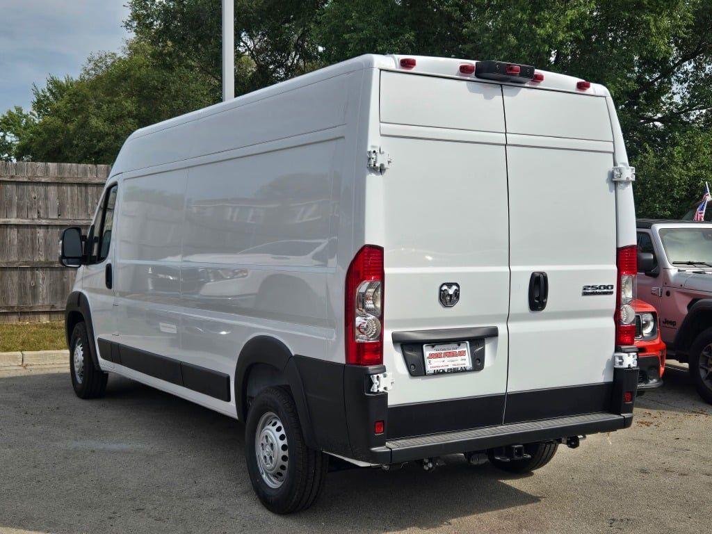 new 2026 Ram ProMaster 2500 car, priced at $51,027