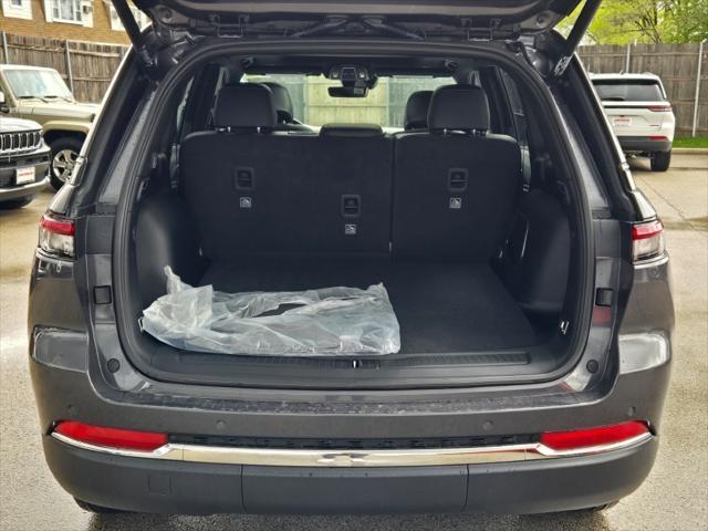 new 2025 Jeep Grand Cherokee car, priced at $45,921