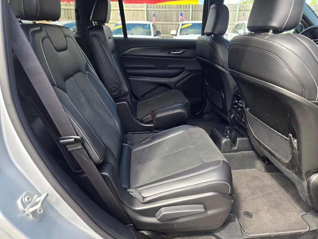 new 2025 Jeep Grand Cherokee L car, priced at $41,031