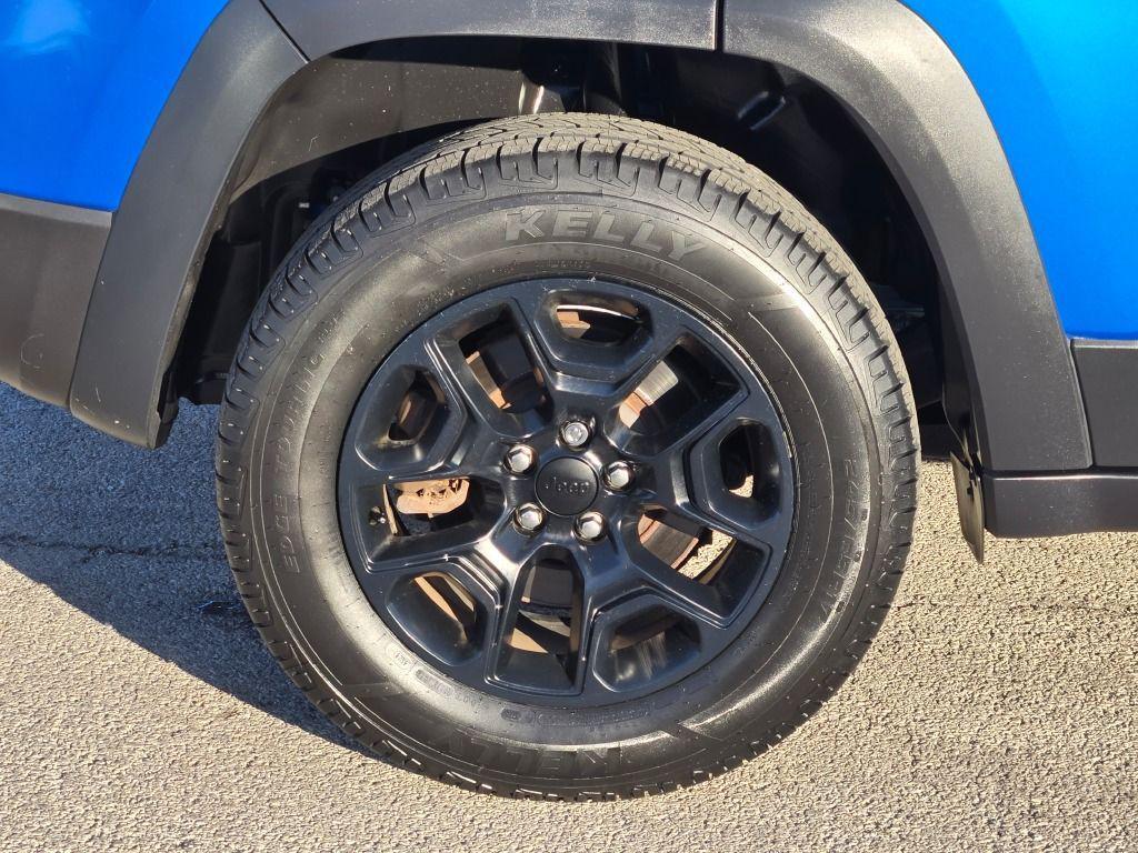 used 2022 Jeep Cherokee car, priced at $26,765