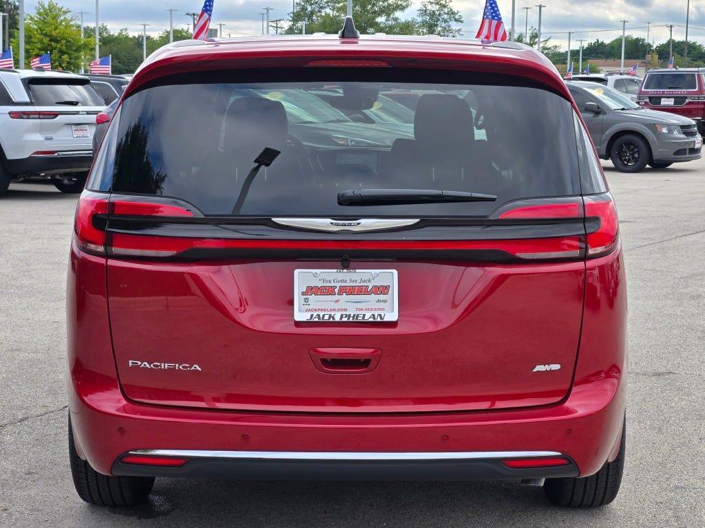 new 2026 Chrysler Pacifica car, priced at $42,527